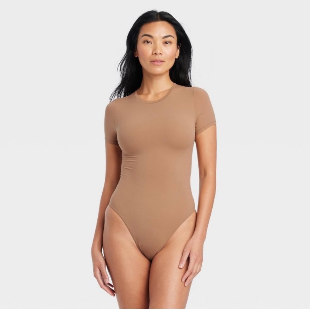 Auden - Women’s luxury Collection 4-way Stretch Short Sleeve Bodysuit Brown M